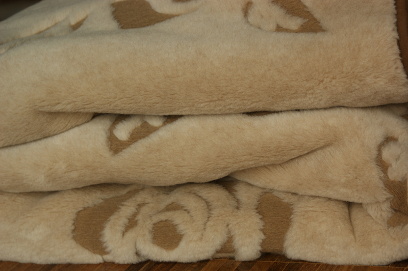 0029 KOŁDRA Z WEŁNY WIELBŁĄDZIEJ CAMEL RÓŻA BRĄZ 140x200