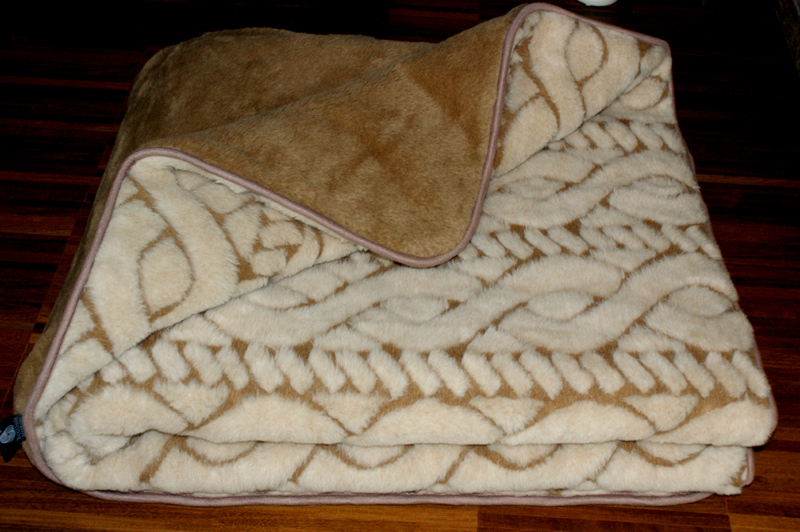 0034 KOŁDRA Z WEŁNY WIELBŁĄDZIEJ CAMEL CIEMNY WARKOCZ 180x200