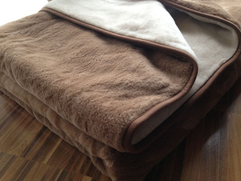 KOŁDRA Z WEŁNY CAMEL WIELBŁĄDZIEJ CLASSIC 160x200