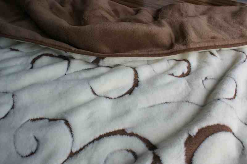 KOŁDRA Z WEŁNY CAMEL CIEMNY + KASZMIR LUNA 200x200