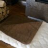 POŚCIEL Z WEŁNY CAMEL CIEMNY + KASZMIR WYTŁACZANY 180x200