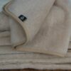 0768 KOC Z WEŁNY WIELBŁĄDZIEJ CAMEL JASNY 180x200