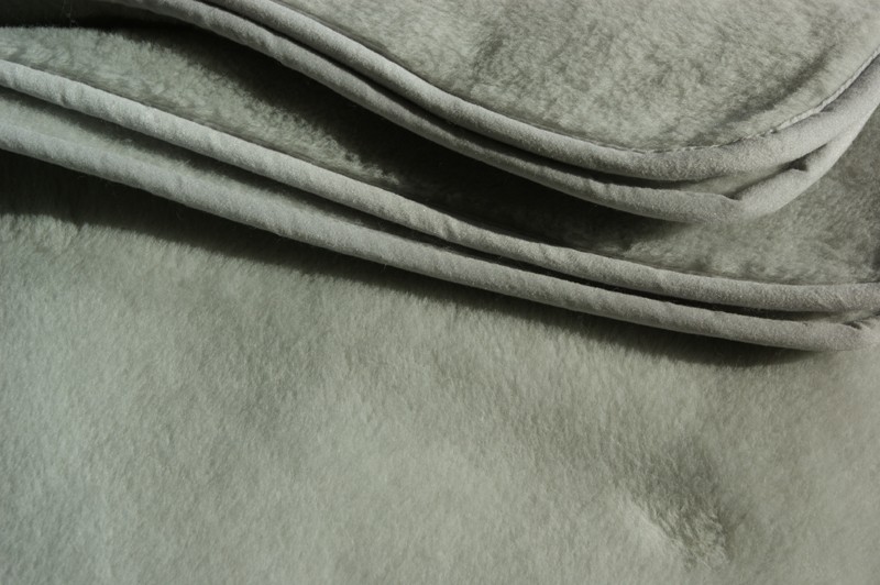 PODKŁAD Z WEŁNY ALPAKI SILVER 220x200