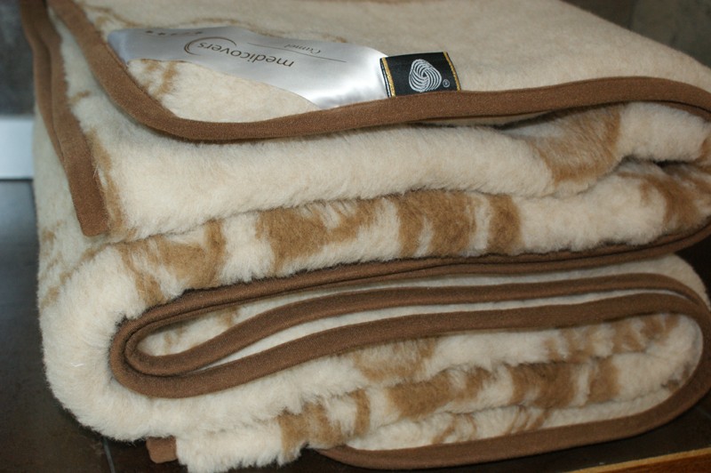 KOC Z WEŁNY WIELBŁĄDZIEJ CAMEL SAHARA 140x200