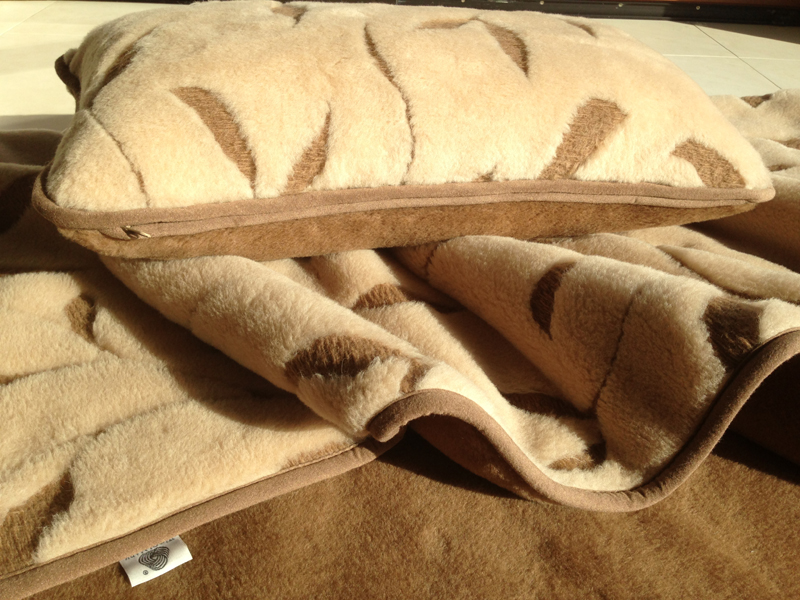 POŚCIEL Z WEŁNY WIELBŁĄDZIEJ CAMEL BENJAMIN BRĄZOWY 140x200 + MATERAC