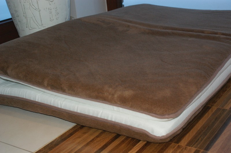 0973 MATERAC Z WEŁNY WIELBŁĄDZIEJ CAMEL CIEMNY (MEGA GRUBY) 160x200