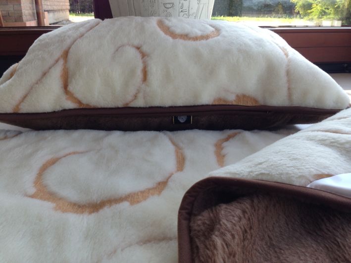 POŚCIEL Z WEŁNY KASZMIR GOLD + CAMEL CIEMNY 140x200 + MATERAC