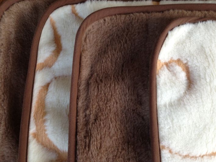 POŚCIEL Z WEŁNY KASZMIR GOLD + CAMEL CIEMNY 140x200 + MATERAC