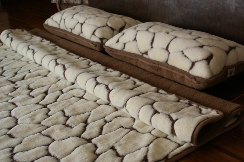 POŚCIEL Z WEŁNY KASZMIR GIRAFFE + CAMEL CIEMNY 160x200 + PODKŁAD