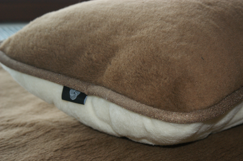 POŚCIEL Z WEŁNY CAMEL CIEMNY + KASZMIR CARO 140x200 + PODKŁAD