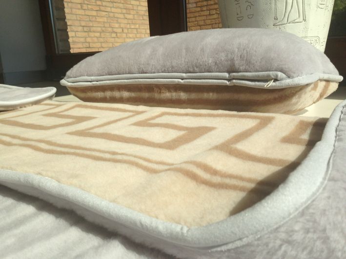 POŚCIEL Z WEŁNY ALPAKI SILVER + CAMEL GREKA 140x200 + MATERAC