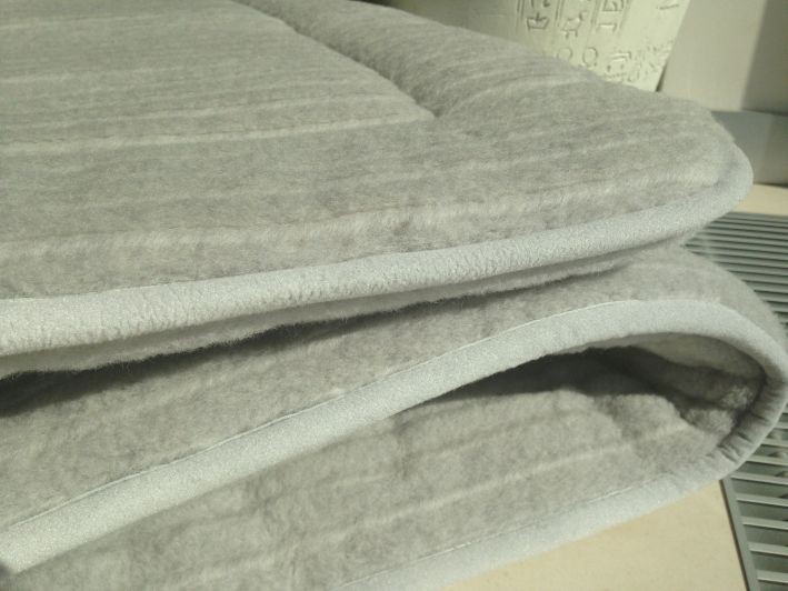 MATERAC Z WEŁNY ALPAKI SZEROKIE PASY 200x200