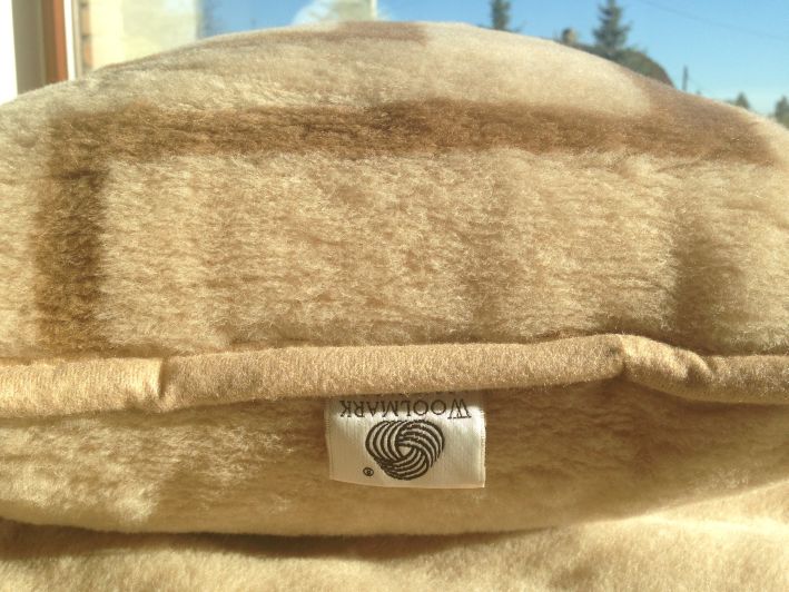PODUSZKA WEŁNIANA 45X75 CAMEL CAPPUCCINO GREKA