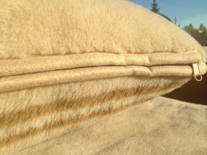 PODUSZKA WEŁNIANA 45X75 CAMEL CAPPUCCINO GREKA
