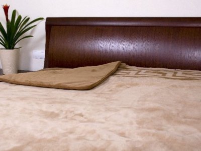 KOŁDRA Z WEŁNY WIELBŁĄDZIEJ CAMEL GREKA CIEMNA 200x200