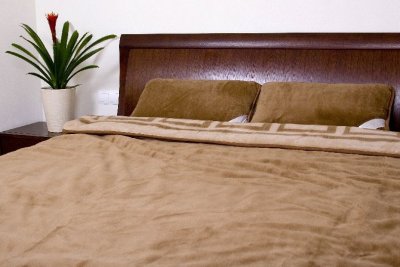 POŚCIEL Z WEŁNY WIELBŁĄDZIEJ CAMEL CIEMNA GREKA 140x200 + PODKŁAD