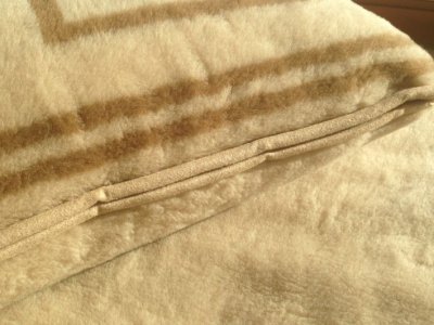 PODUSZKA WEŁNIANA 45X75 CAMEL CAPPUCCINO GREKA