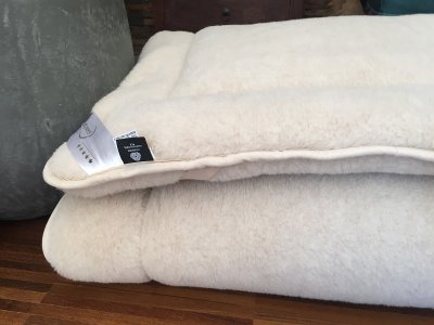 MATERAC Z WEŁNY WIELBŁĄDZIEJ CAMEL JASNY LIGHT 100x200
