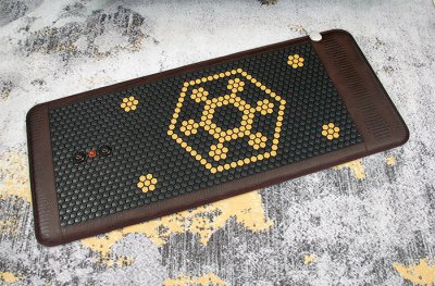 Mata Turmalinowa 80x190 cm z ceramiki turmalinu Hexagon KAINOS - 1069 sztuk Turmalinu + 3 K - Super Jakość Ceramiki Turmalinu - Sprzedaż wyłącznie dla Firm w Hurcie przy zakupie minimum 4 sztuk cena za sztukę