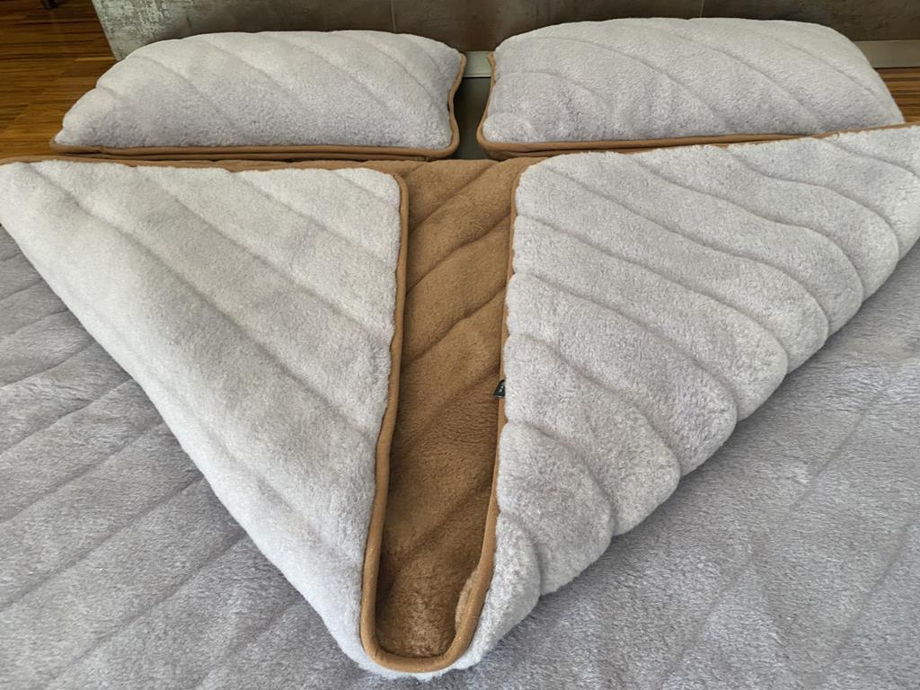 POŚCIEL Z WEŁNY ALPAKI SILVER PASY + CAMEL CIEMNY PASY 200x200