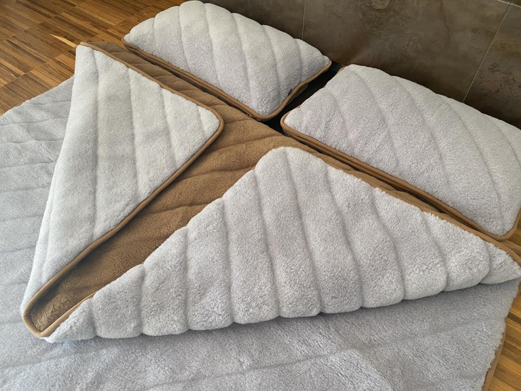 POŚCIEL Z WEŁNY ALPAKI SILVER PASY + CAMEL CIEMNY PASY 200x200