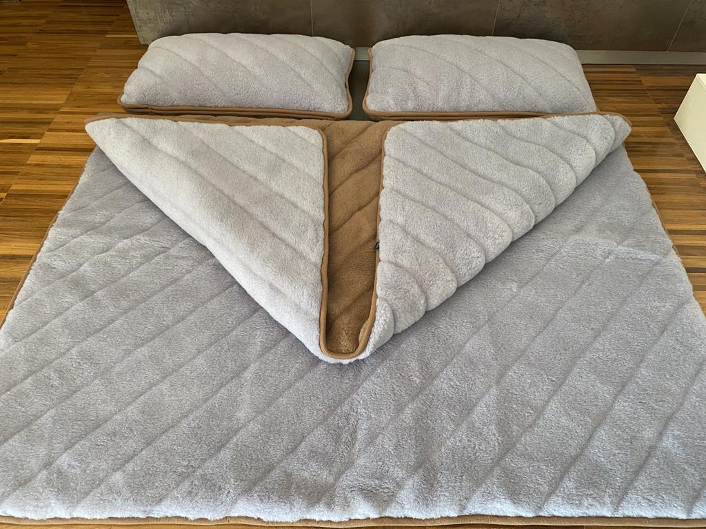 POŚCIEL Z WEŁNY ALPAKI SILVER PASY + CAMEL CIEMNY PASY 200x200