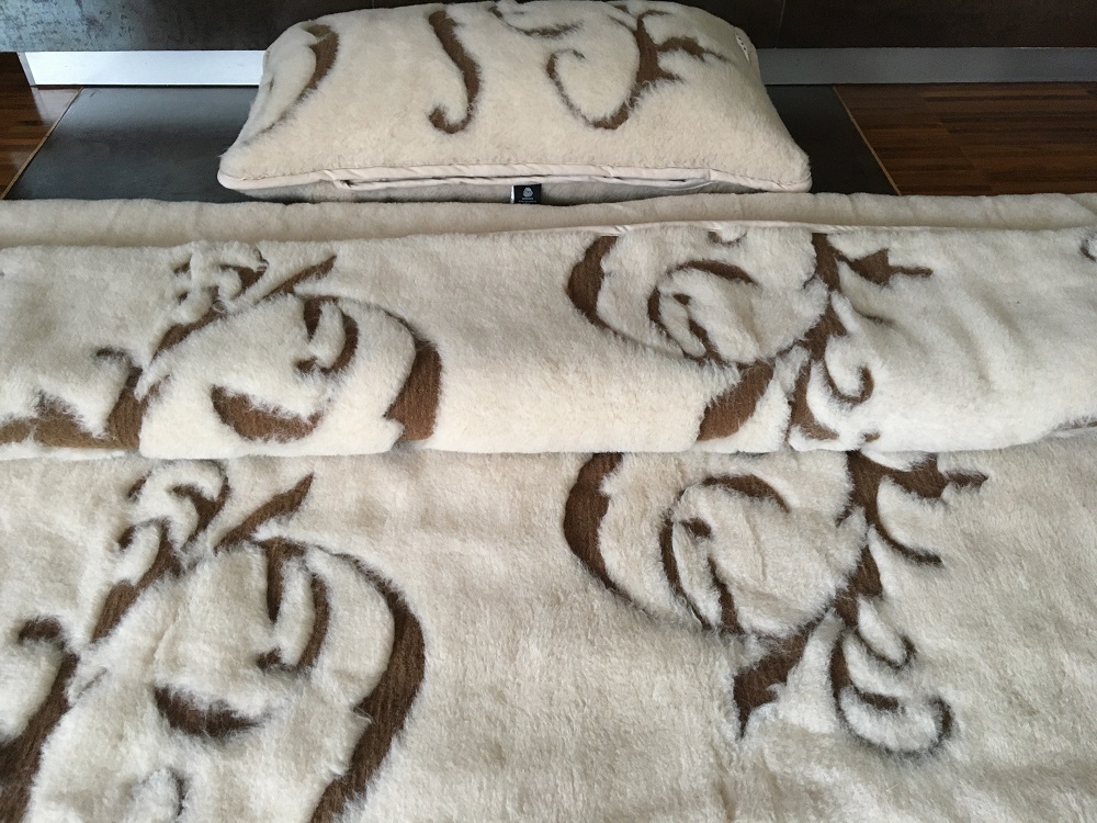 POŚCIEL Z WEŁNY WIELBŁĄDZIEJ CAMEL JASNY BOHO 140x200 + MATERAC