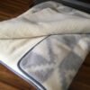koldra-welniana-TRIANGOLI-alpaka-merynos-tumbler-140x200-14 KOŁDRA Z WEŁNY ALPAKI TRIANGOLI + MERYNOS TUMBLER 240x200