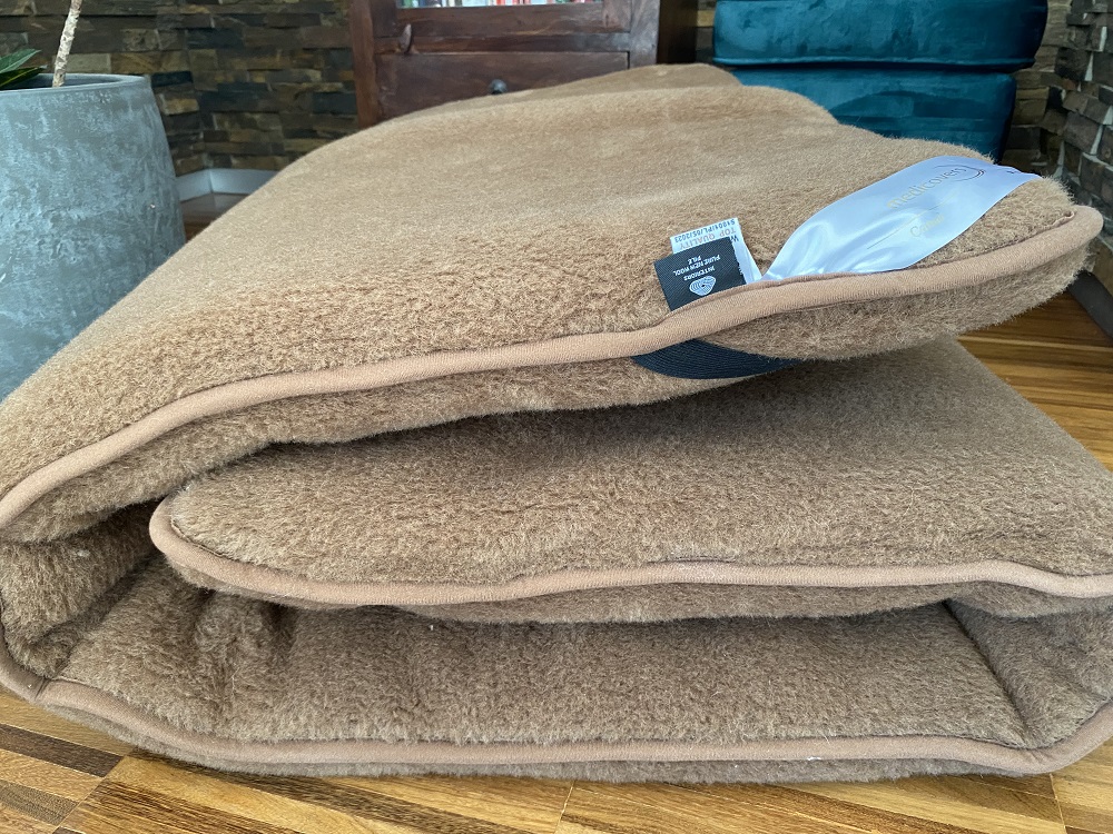 MATERAC Z WEŁNY WIELBŁĄDZIEJ CAMEL CIEMNY KRÓLEWSKI 180x200