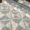 Posciel-welniana-alpaka-triangolialpaka-silver-gladka-140x200-15 POŚCIEL Z WEŁNY ALPAKI SILVER + ALPAKA TRIANGOLI 140x200