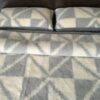 Posciel-welniana-alpaka-triangolialpaka-silver-gladka-160x200-14 POŚCIEL Z WEŁNY ALPAKI SILVER + ALPAKA TRIANGOLI 180x200 + MATERAC