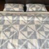 Posciel-welniana-alpaka-triangolimerynos-tumbler-160x200-180x200-200x200-220x200-240x200-32 POŚCIEL Z WEŁNY ALPAKI TRIANGOLI + MERYNOS TUMBLER 180x200