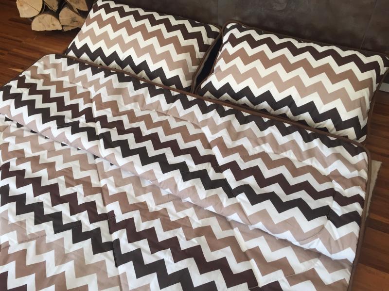 POŚCIEL Z WEŁNY CAMEL CAPPUCCINO PASY 200x200