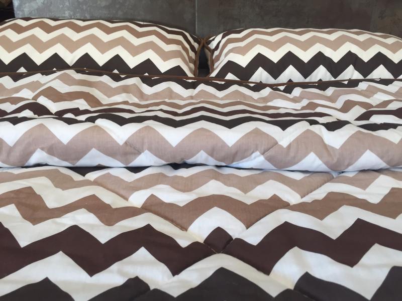 POŚCIEL Z WEŁNY CAMEL CAPPUCCINO PASY 200x200