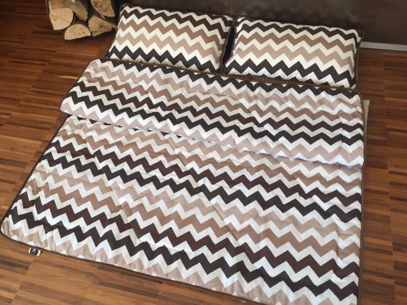 POŚCIEL Z WEŁNY CAMEL CAPPUCCINO PASY 200x200