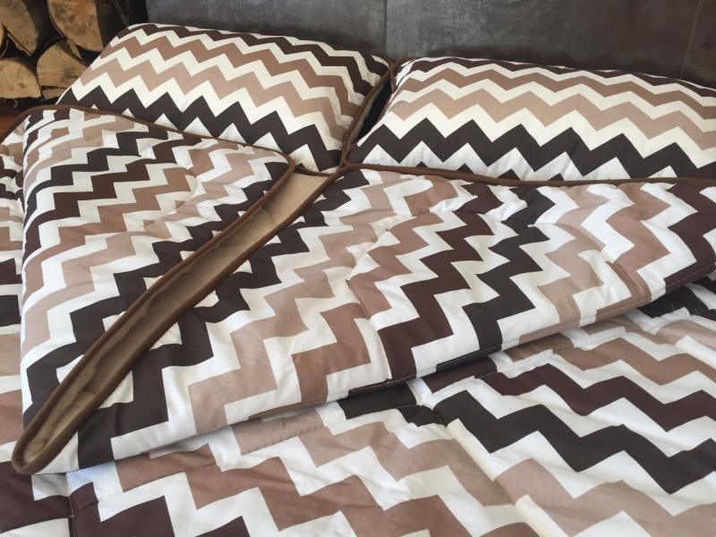 POŚCIEL Z WEŁNY CAMEL CAPPUCCINO PASY 200x200