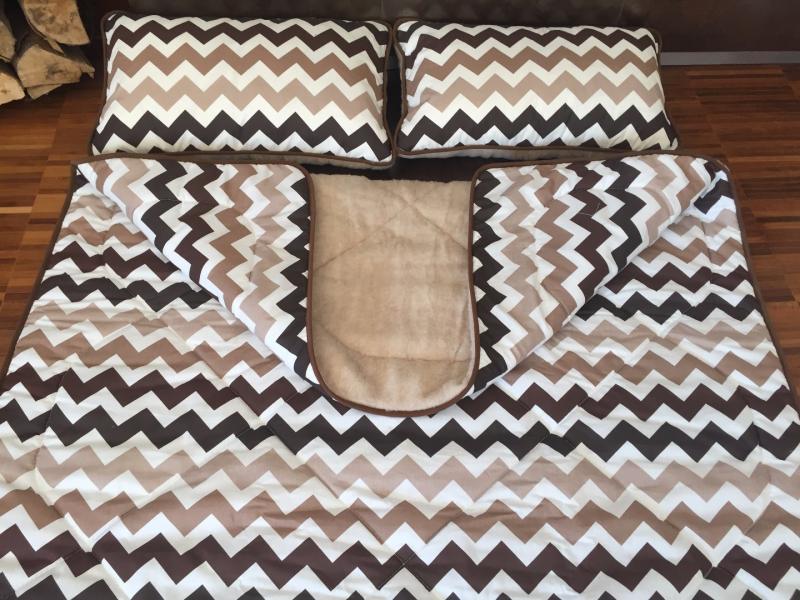 POŚCIEL Z WEŁNY CAMEL CAPPUCCINO PASY 200x200