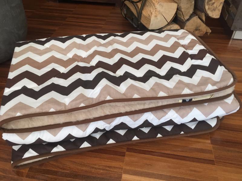 KOŁDRA Z WEŁNY CAMEL CAPPUCCINO PASY 220x200