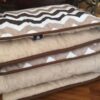KOŁDRA Z WEŁNY CAMEL CAPPUCCINO PASY 220x200