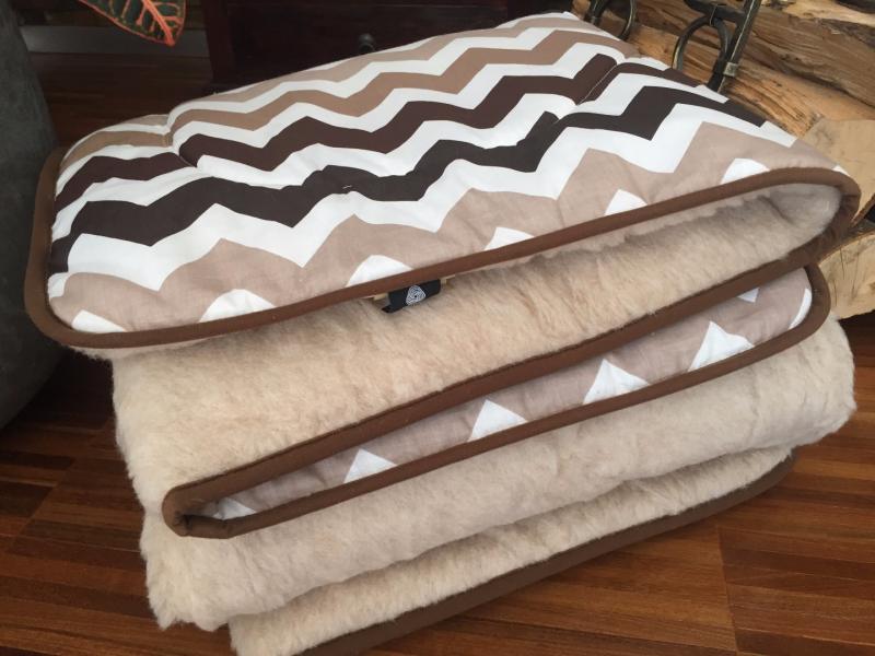 KOŁDRA Z WEŁNY CAMEL CAPPUCCINO PASY 220x200