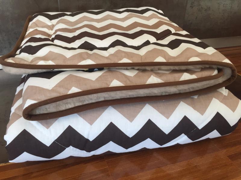 KOŁDRA Z WEŁNY CAMEL CAPPUCCINO PASY 220x200