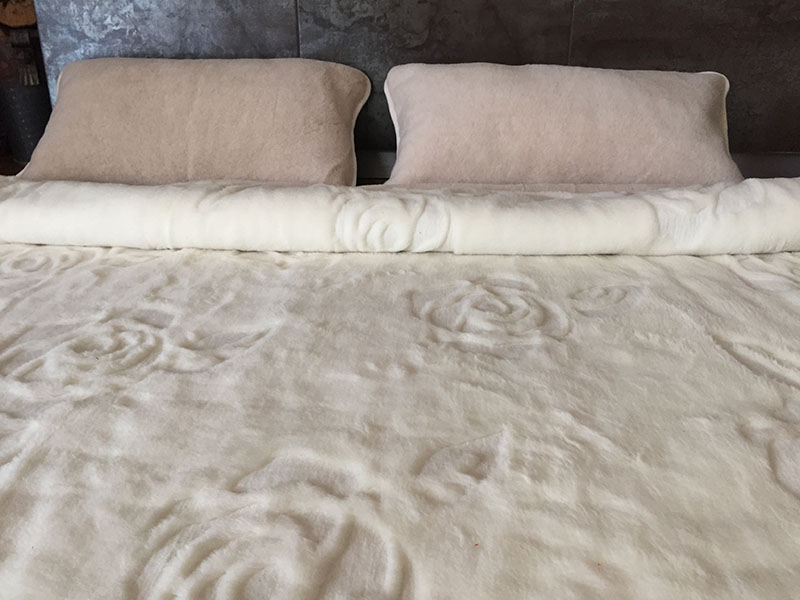 21 POŚCIEL Z WEŁNY KASZMIR RÓŻA BIAŁA + CAMEL JASNY 160X200 + PODKŁAD
