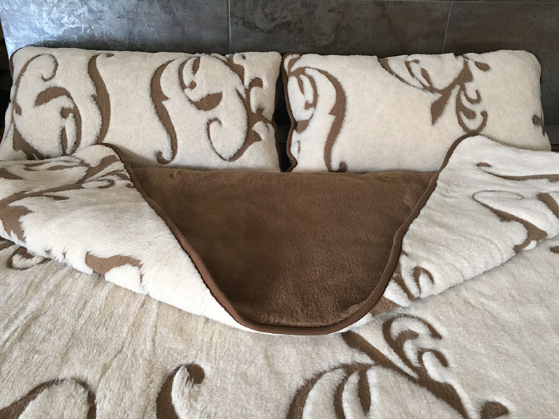 15 POŚCIEL Z WEŁNY WIELBŁĄDZIEJ CAMEL SZLACHECKI 200X200 + MATERAC
