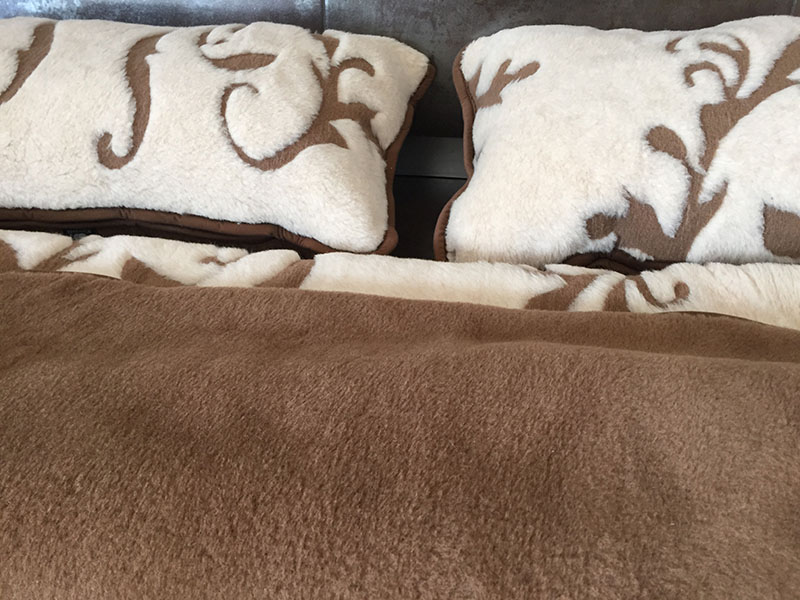 2 POŚCIEL Z WEŁNY WIELBŁĄDZIEJ CAMEL SZLACHECKI 200X200 + MATERAC