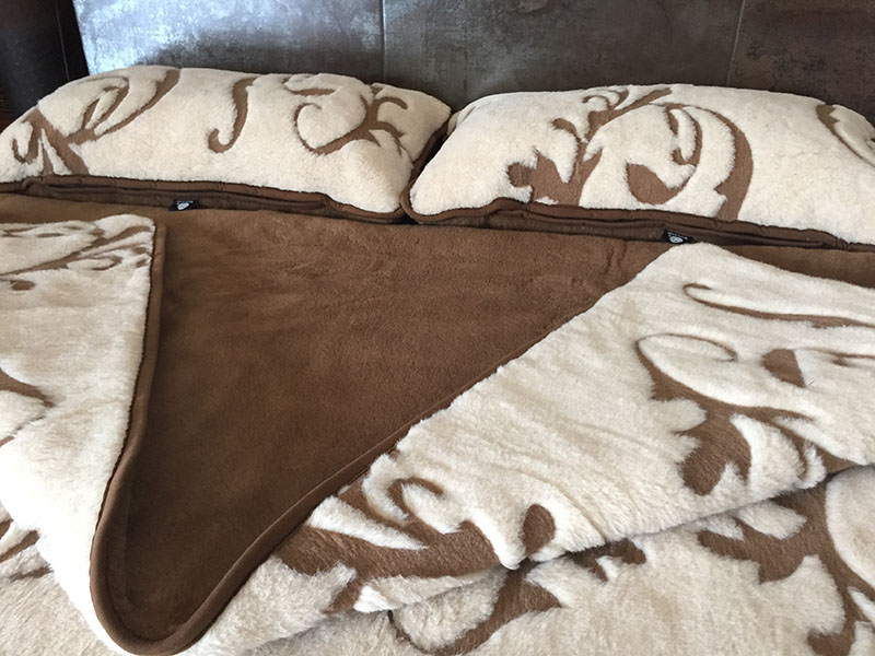 21 POŚCIEL Z WEŁNY WIELBŁĄDZIEJ CAMEL SZLACHECKI 200X200 + MATERAC