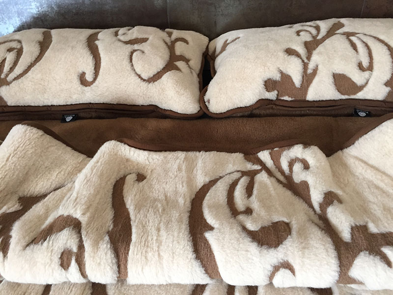 24 POŚCIEL Z WEŁNY WIELBŁĄDZIEJ CAMEL SZLACHECKI 200X200 + MATERAC