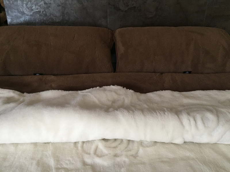 24 POŚCIEL Z WEŁNY KASZMIR RÓŻA BIAŁA + CAMEL CIEMNY 180X200 + PODKŁAD