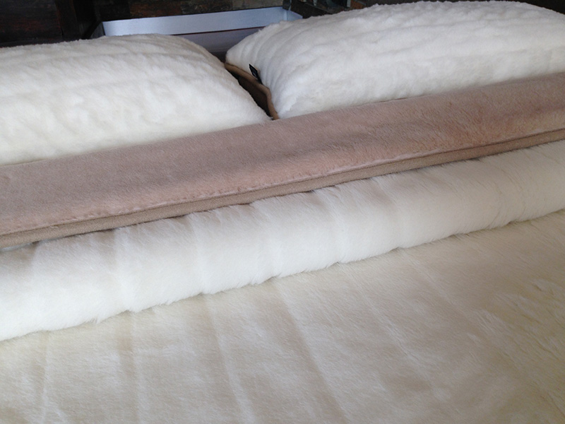 POŚCIEL Z WEŁNY KASZMIR LUX PASY + CAMEL JASNY 240X200 + PODKŁAD