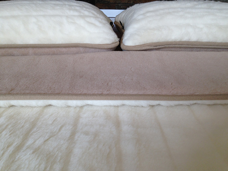 POŚCIEL Z WEŁNY KASZMIR LUX PASY + CAMEL JASNY 240X200 + PODKŁAD