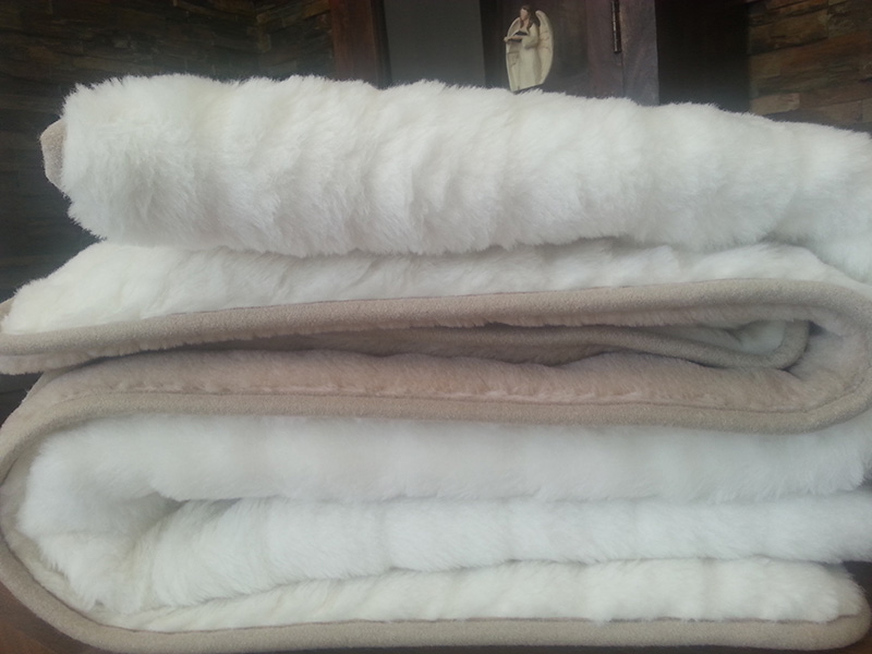 16 KOŁDRA Z WEŁNY CAMEL JASNY + KASZMIR LUX PASY 200X200